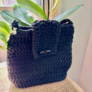 Black purse with Squirrel